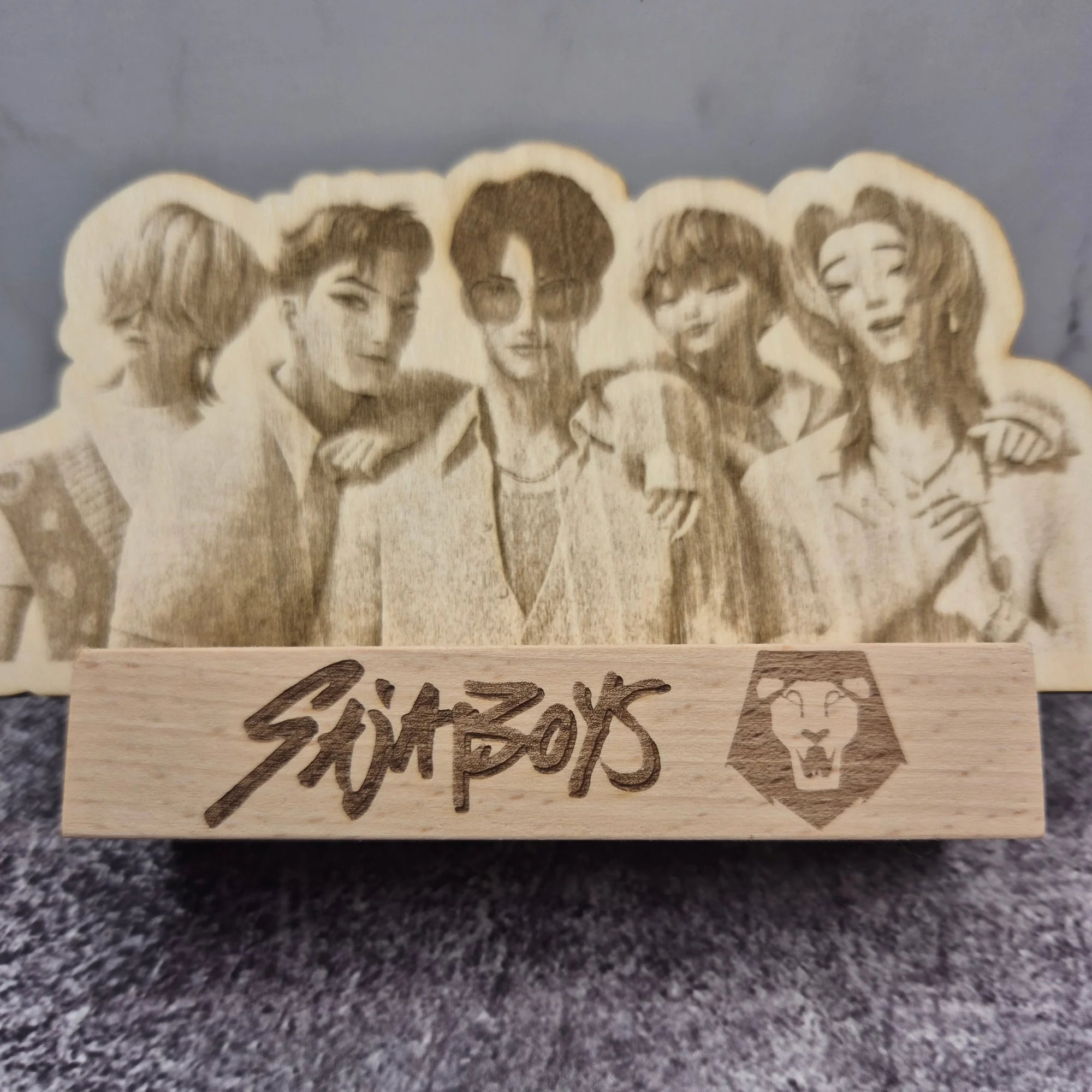 Saja Boys Wooden Stand – K-Pop Demon Hunters – Hand-Finished Anime Display